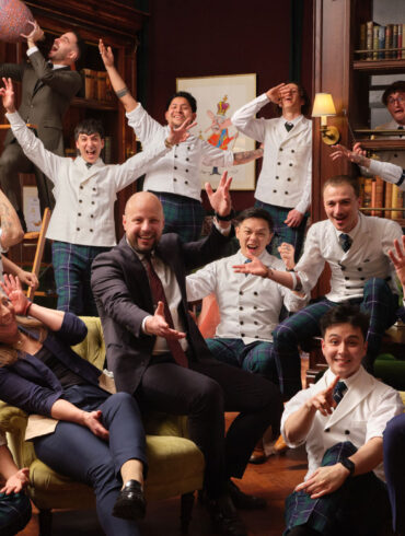 Il team dello Scarfes Bar, Rosewood London.