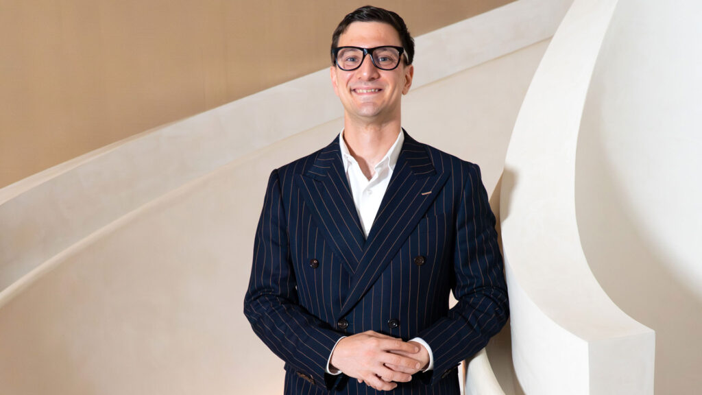 Giovanni Graziadei, beverage director di The Singapore Edition