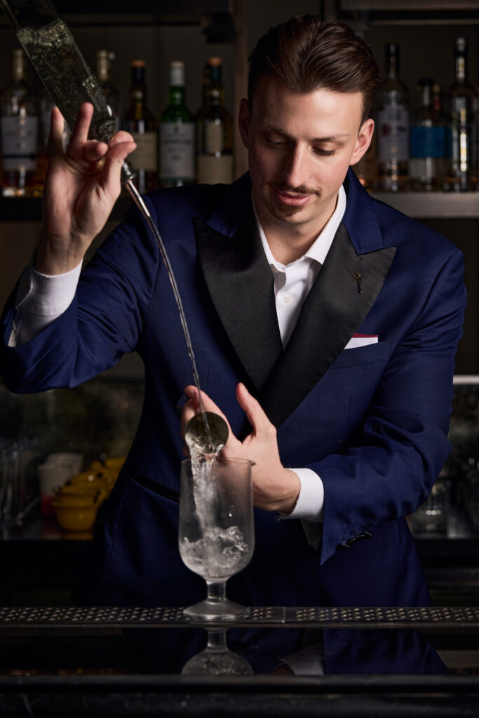 Il bar manager Marco Maiorano