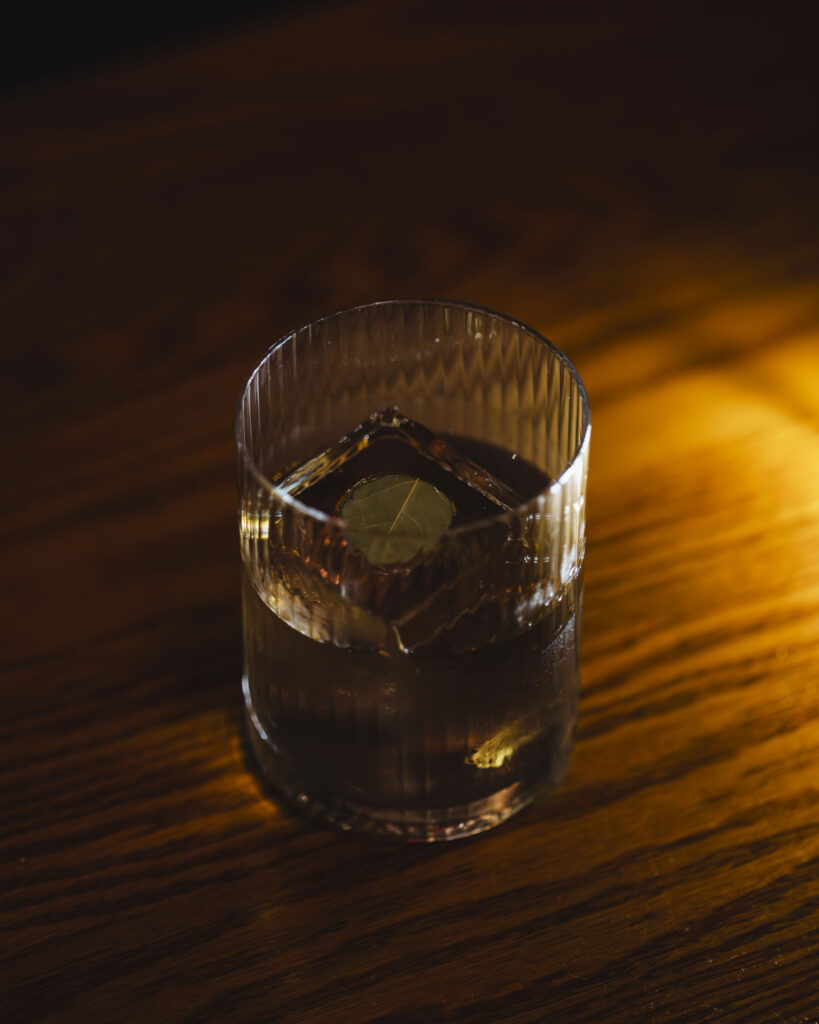 Smoking Gun, signature drink di The Coldroom