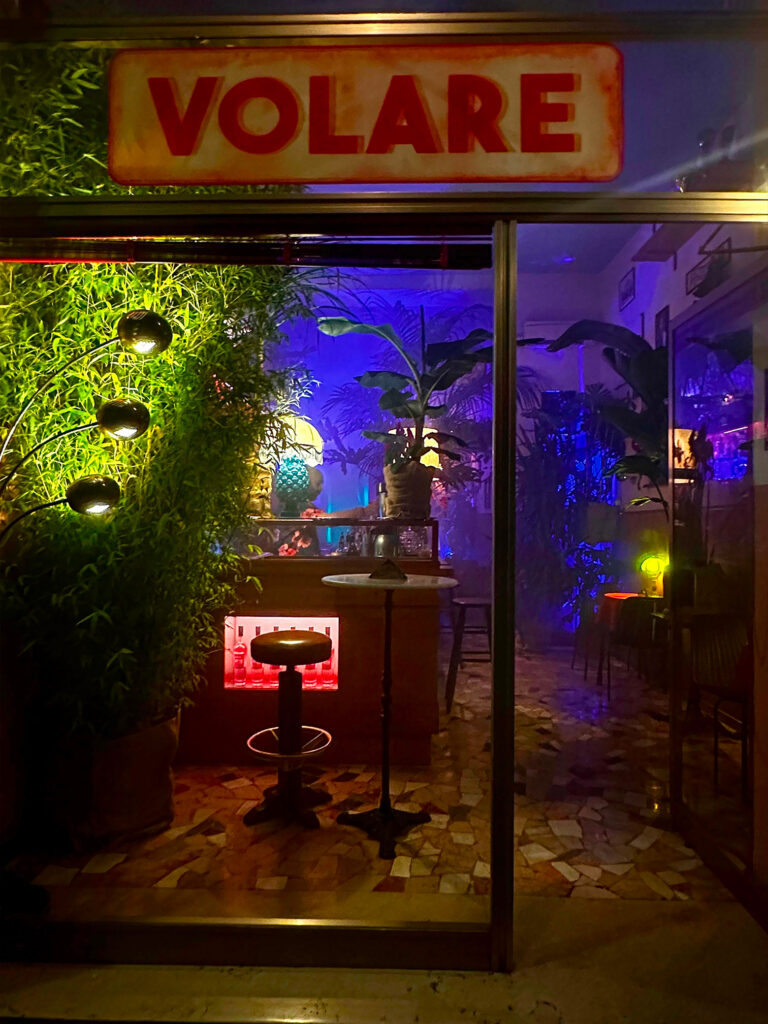Tiki-Experience-esterno-Bar-Volare-Coqtail