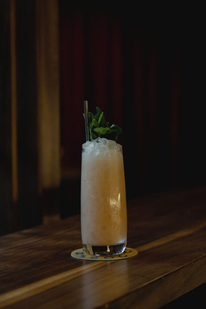 Uno dei cocktail in carta da Bisou Bisou