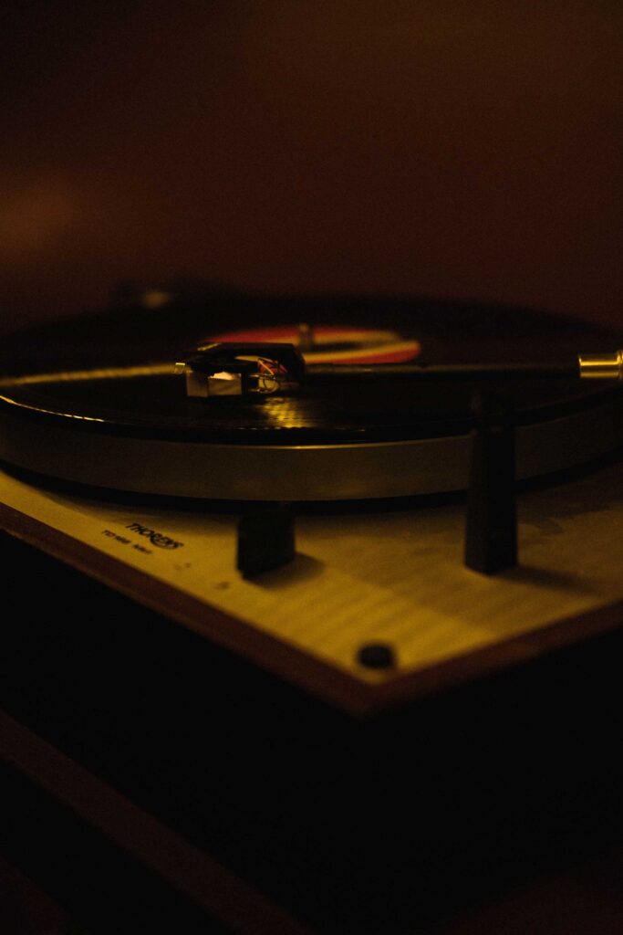 Listening bar Sample