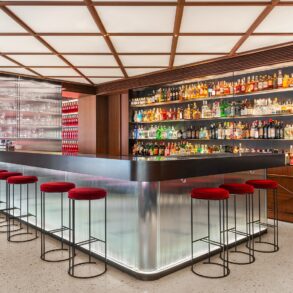 Camparino accoglie The 50 Bars a Milano