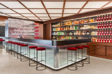 Camparino accoglie The 50 Bars a Milano