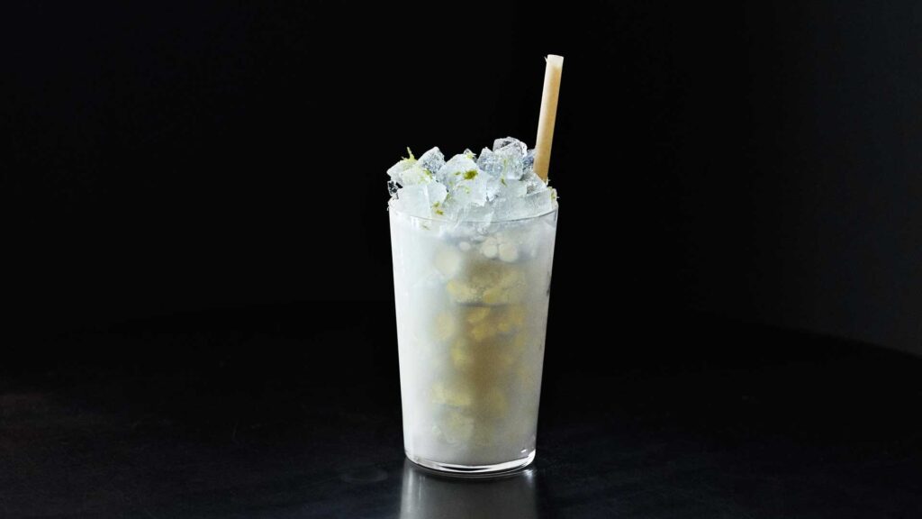 Pear, signature Himkok Cocktail e danza